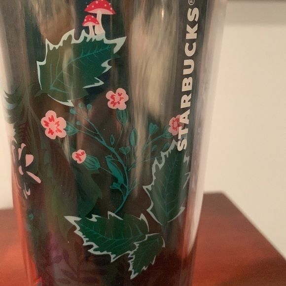 - 2022  Starbucks Tumbler Green "Enchanted Forest"with Flower Straw Topper - Picture 7 of 16